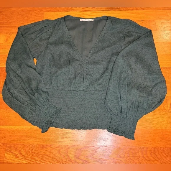 Abercrombie & Fitch Green Smocked Waist Blouse | Puff Sleeve V-Neck Top S - Picture 2 of 9